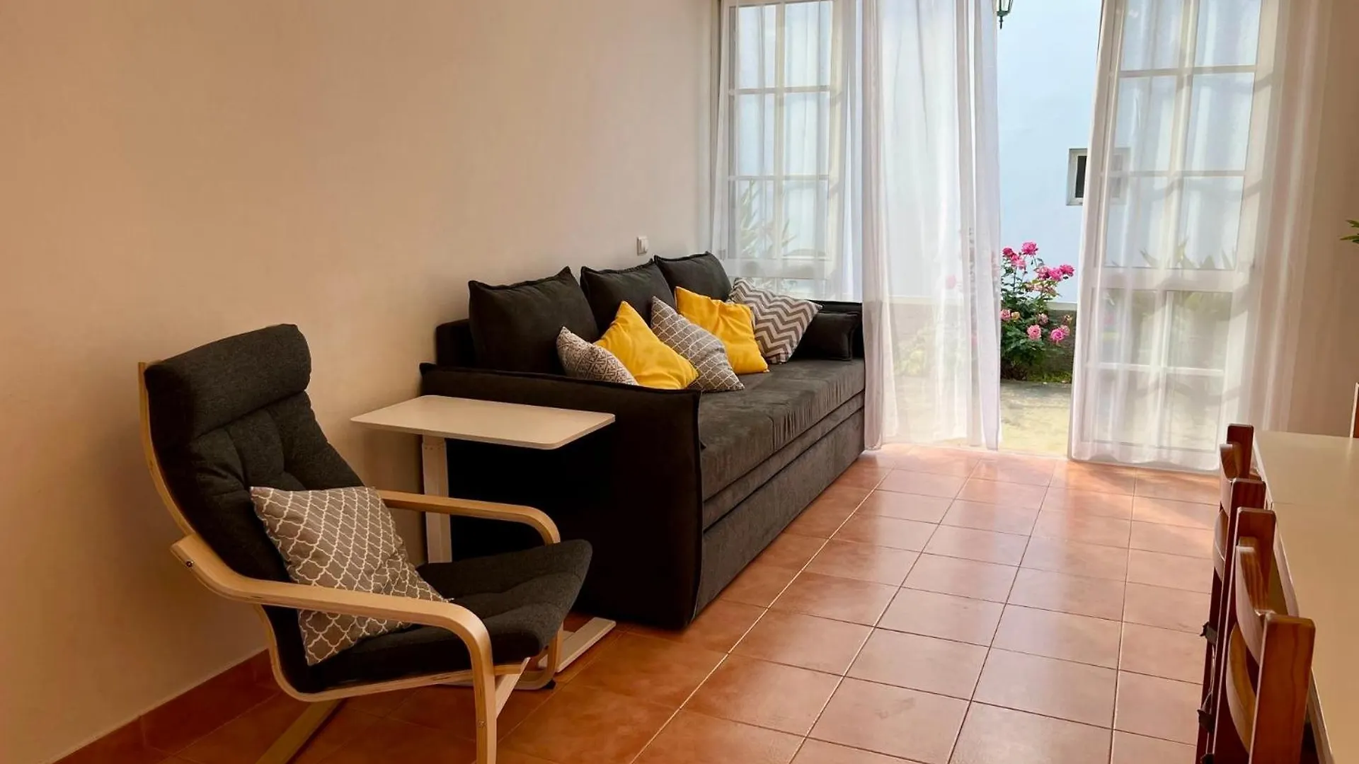 Beach Relax Apartment Порту-Санту